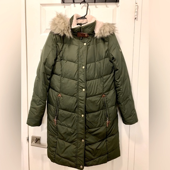 Ralph Lauren coat, with ribbed cuffs and a faux fur–lined mock turtleneck - Picture 4 of 7